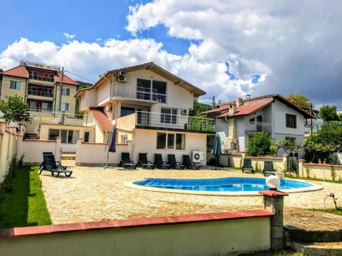 Villa Bianca Balchik Luaran gambar